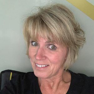 Meet your Posher, Bobbie